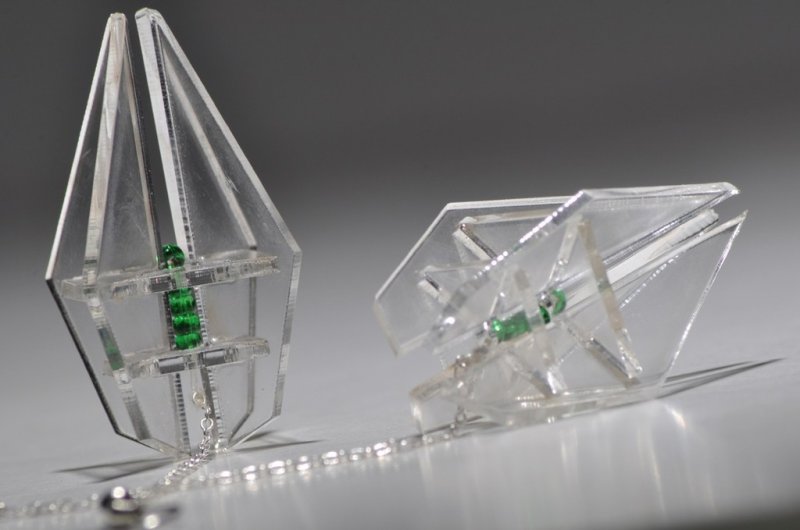 Laser Cut Crystal Earrings SVG File Free Download - 3axis.co - 3D model önizlemesi