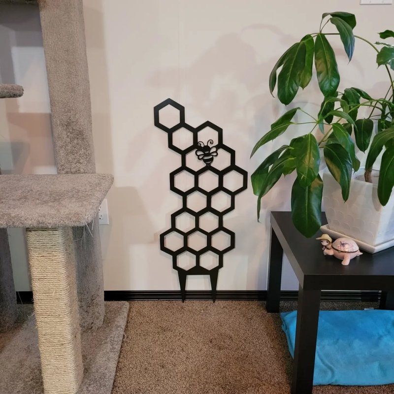 Laser Cut Honey Bee Trellis Plant Stake Free Vector Download - 3axis.co - 3D model önizlemesi