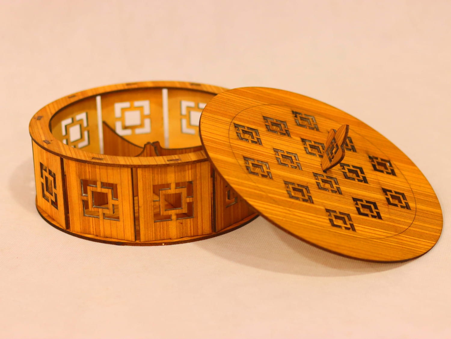 Laser Cut Round Compartment Box With Lid 3mm Free Vector