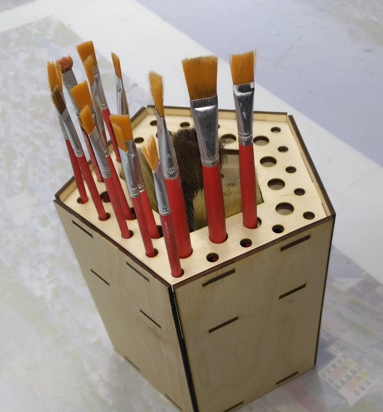 Tabletop Paintbrush Stand
