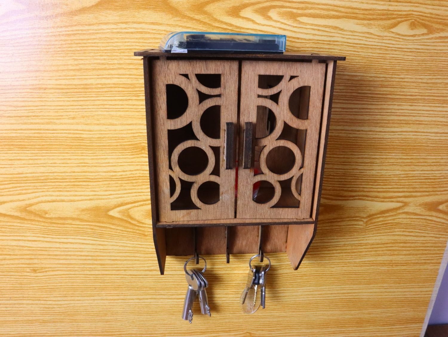 Laser Cut Wall Mounted Wooden Key Cabinet 3mm Free Vector