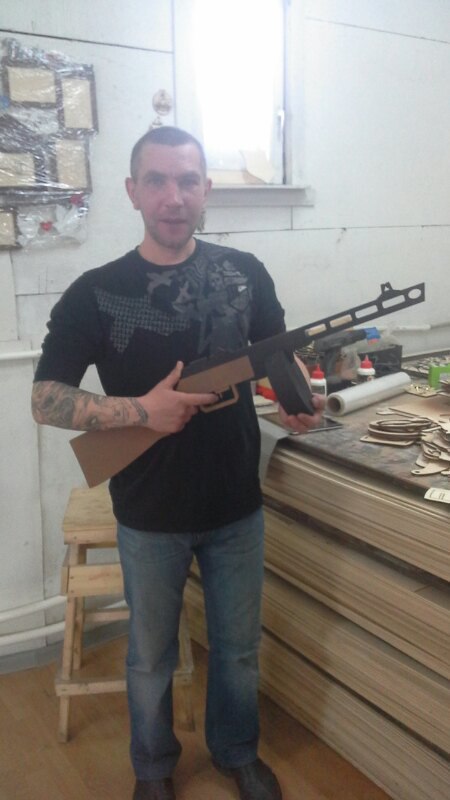 KEYRING Modelo ultra-preciso Shpagin Submachine Gun PPSh Latón. 1:10 hecho a mano 