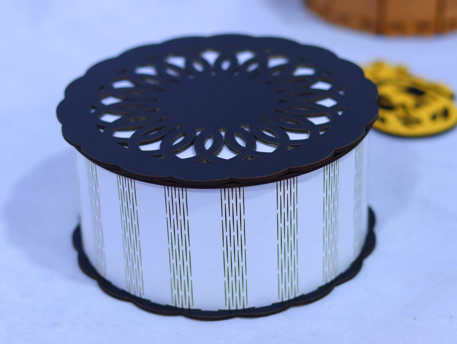 Laser Cut Decorative Round Gift Box 3mm Free Vector