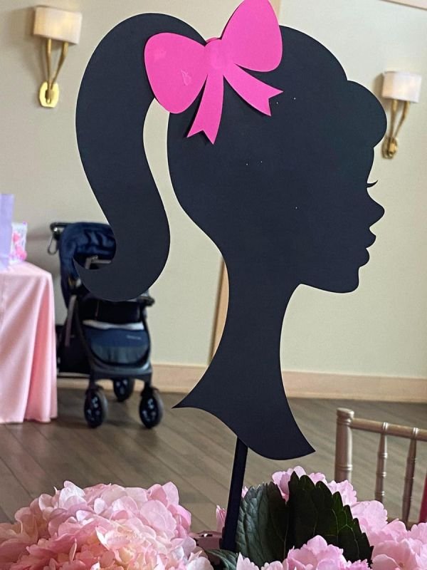 Laser Cut Wooden Head Stand Barbie Silhouette Showcase Hair Bows Free Vector Download - 3axis.co - 3D model önizlemesi
