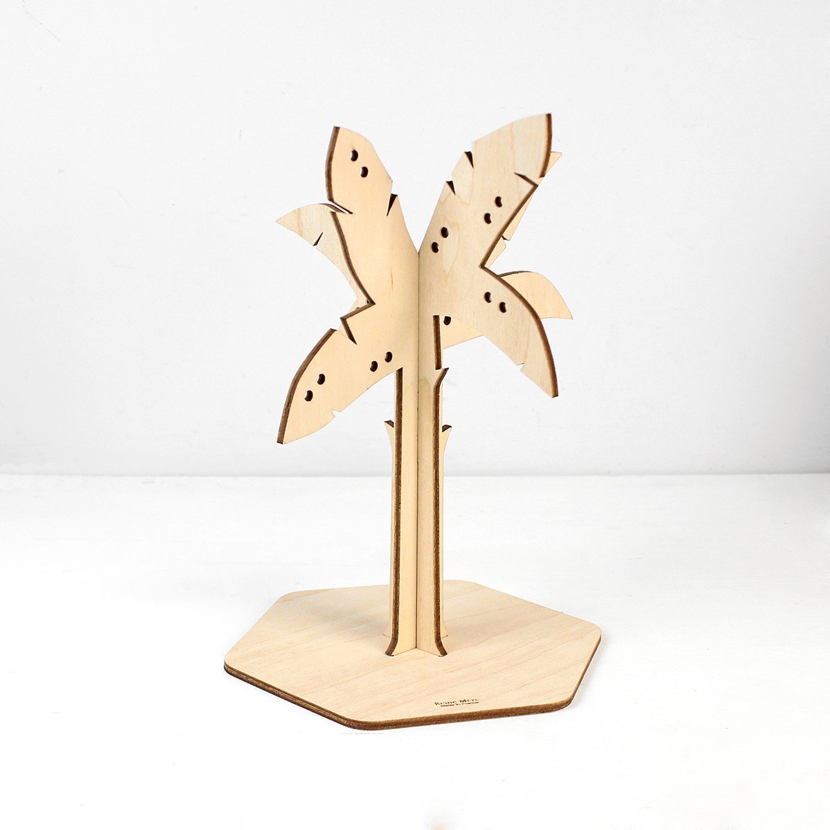 Laser Cut Palm Tree Jewellery Stand Free Vector
